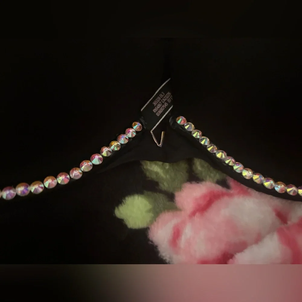 Victoria's Secret Bombshell Push-up Bra 36DD Black w/Crystal Rhinestone - Picture 2 of 7